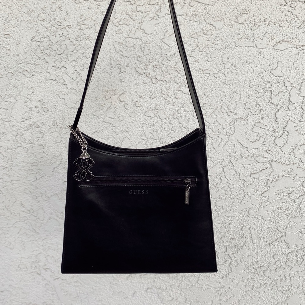 GUESS VINTAGE BLACK LEATHER PURSE